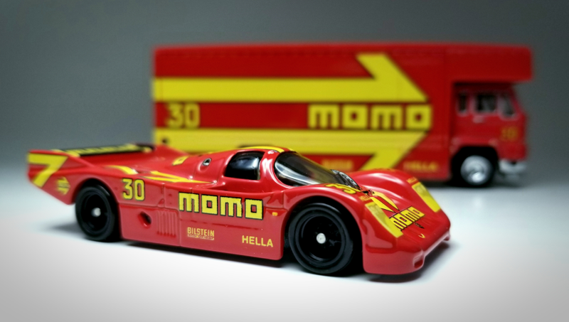 Illustration for article titled Rennsport Reunion: MOMO 962 and Transporter